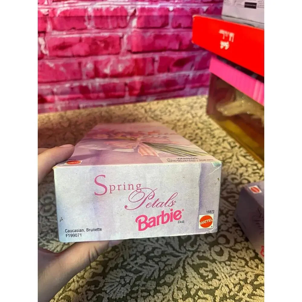 1996 spring‎ petals barbie